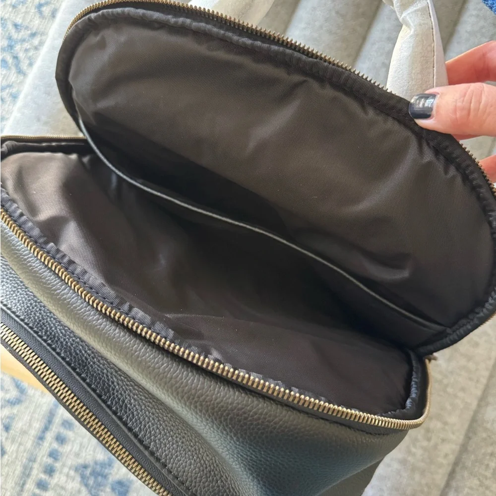 Nisolo Alex leather commuter backpack